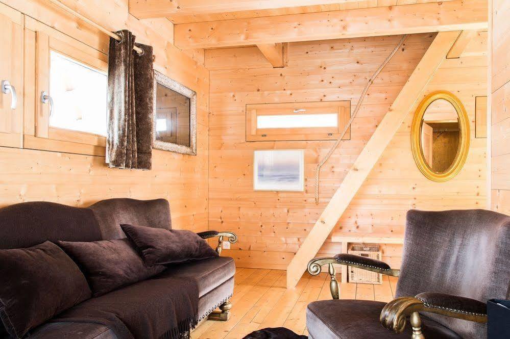 Отель Hameau Les Cleves Нанда Экстерьер фото